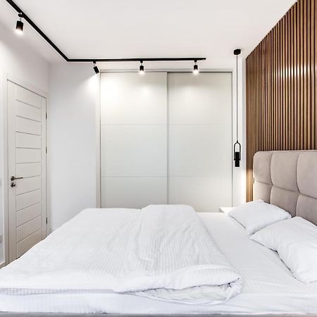 Vip Apartments Львов Экстерьер фото